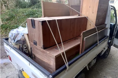 トラックに載せた不用品